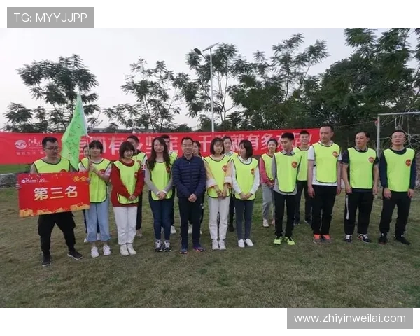 成都网球队在锦标赛中的团队协作表现分析与点评 成都网球队在锦标赛中的团队协作表现分析与点评